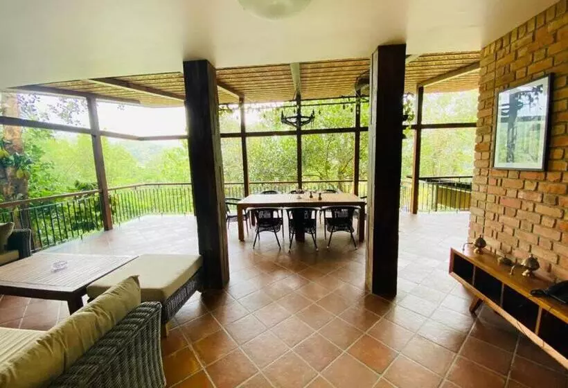 Hotel Barsati Ranches