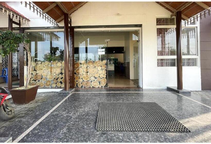 فندق Green Valley Residency