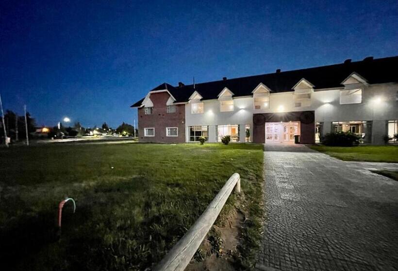 هتل Hosteria Lago Cardiel