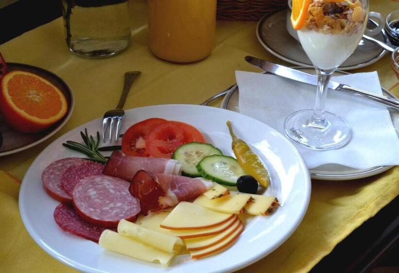 Отель Restaurant Tomahawk