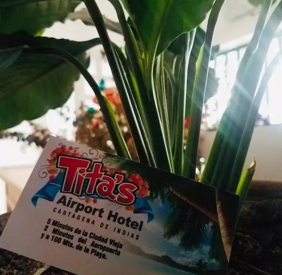 ホテル Tita’s Airport