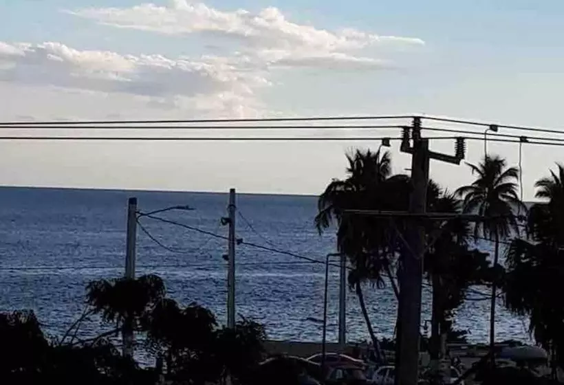 پانسیون Room In Apartment   Malecon Cozy Private Room