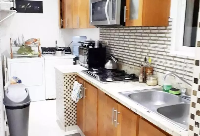 پانسیون Room In Apartment   Malecon Cozy Private Room