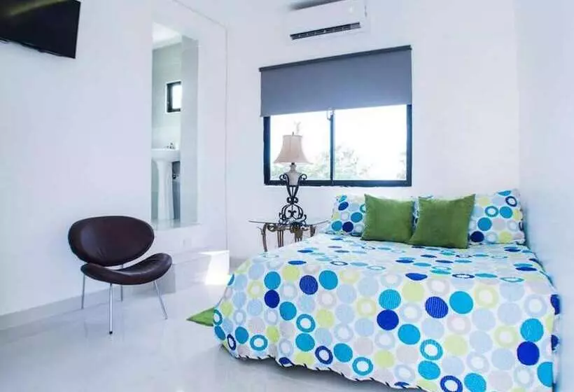 پانسیون Room In Apartment   Malecon Cozy Private Room