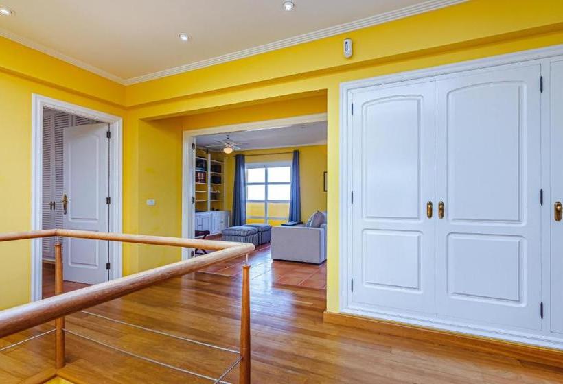 פנסיון Villa Isabel Con Vistas Panormicas Hacia Ocano Atlntico