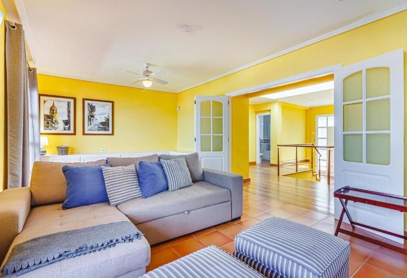 פנסיון Villa Isabel Con Vistas Panormicas Hacia Ocano Atlntico