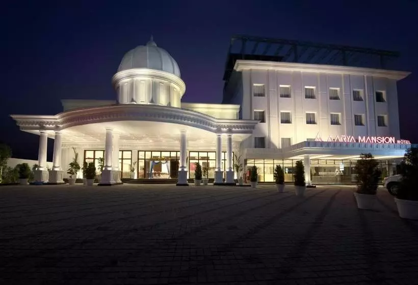 ホテル Aarya Mansion