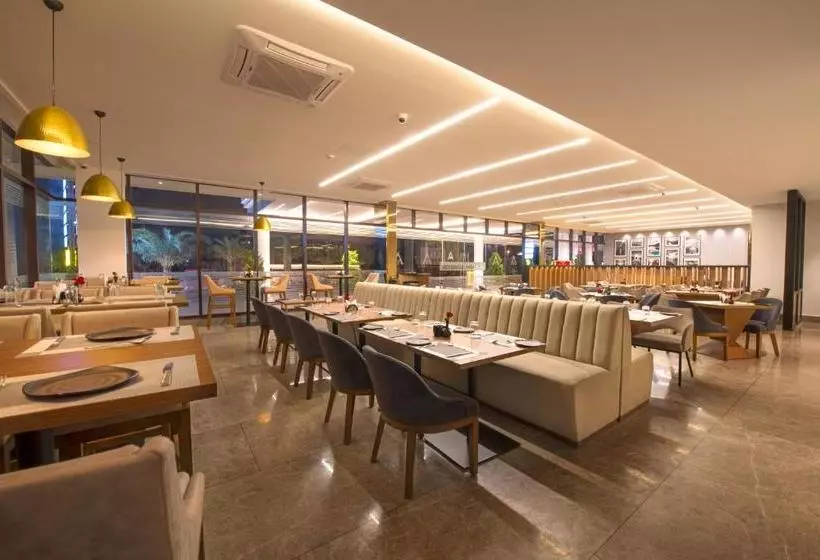 ホテル Aarya Mansion