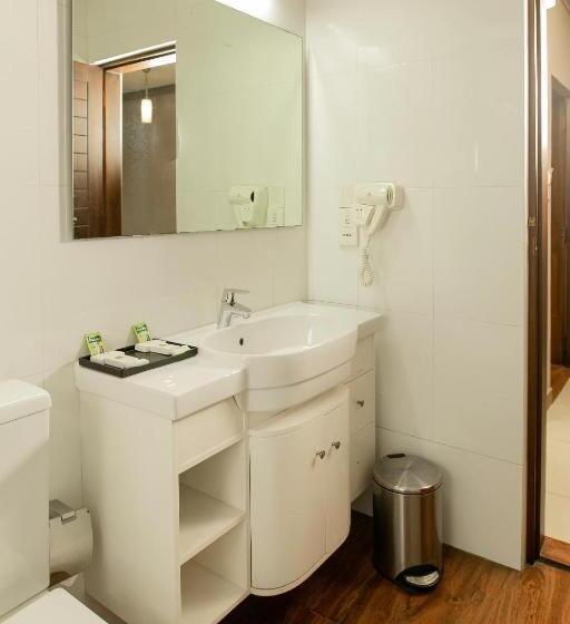 فندق Kings Ridge Kandy