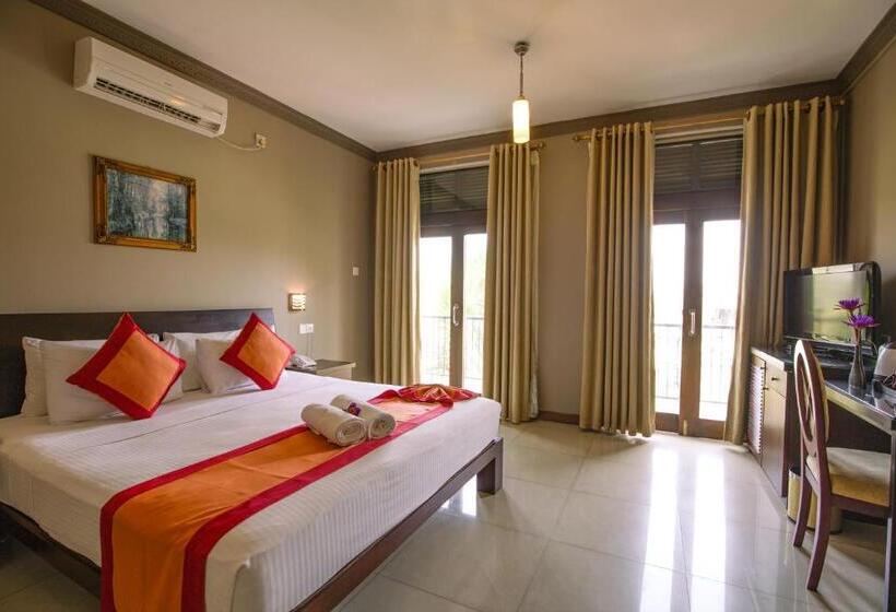 فندق Kings Ridge Kandy