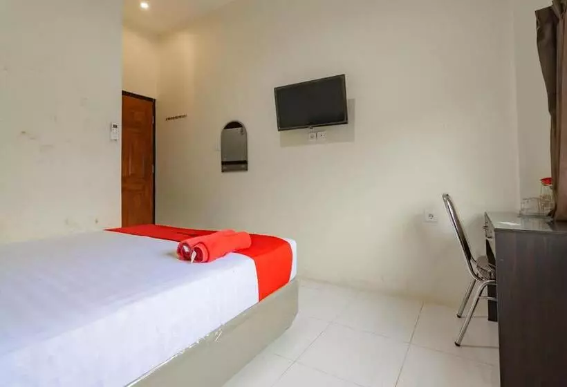 Hotelli Reddoorz Near Arka Sepinggan Airport Balikpapan
