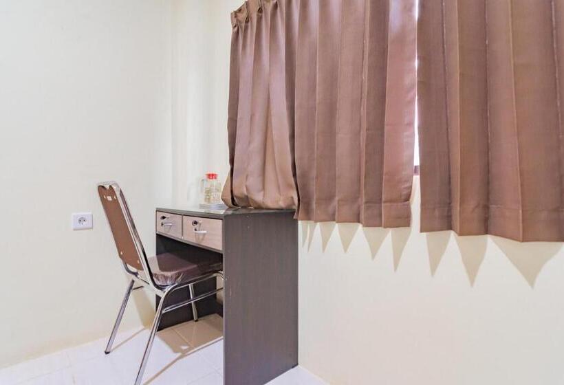 בית מלון כפרי Reddoorz Near Arka Sepinggan Airport Balikpapan