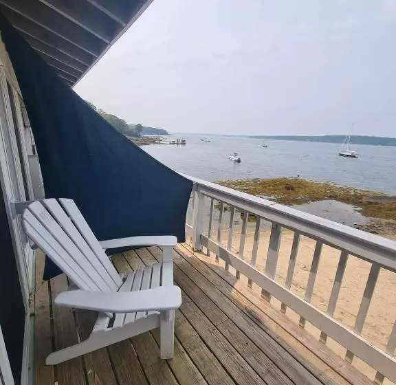 Hotelli Smuggler's Cove Inn