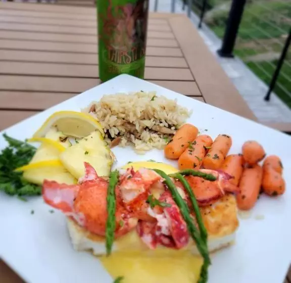 Hotelli Smuggler's Cove Inn