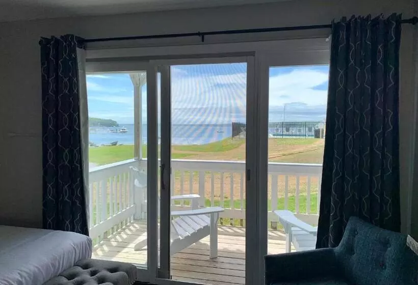 Hotelli Smuggler's Cove Inn