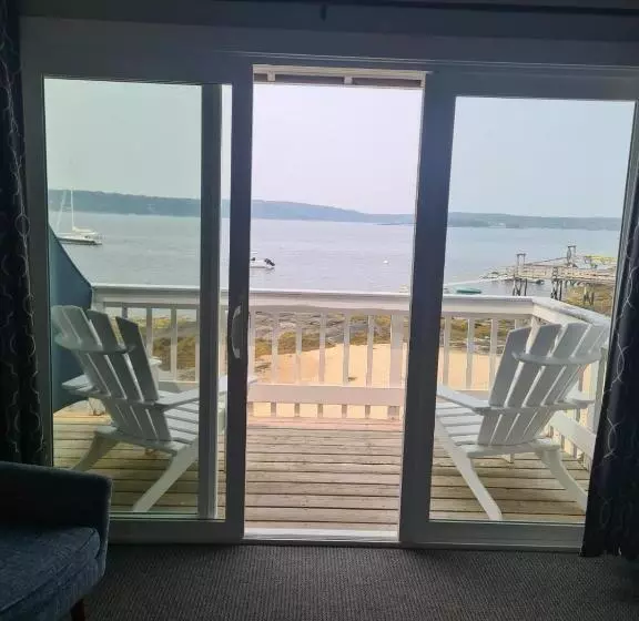 Hotelli Smuggler's Cove Inn