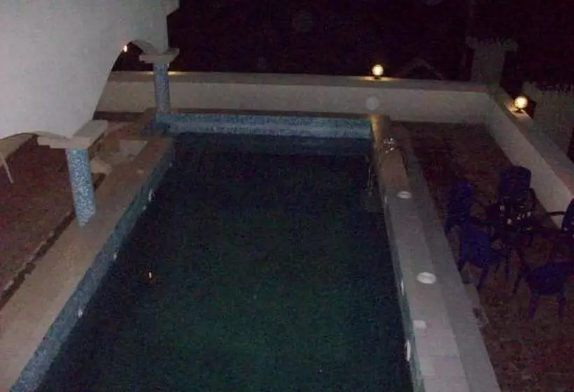 پانسیون Room In Lodge - Afara Castle Hotelbudget Hotel In Calabar