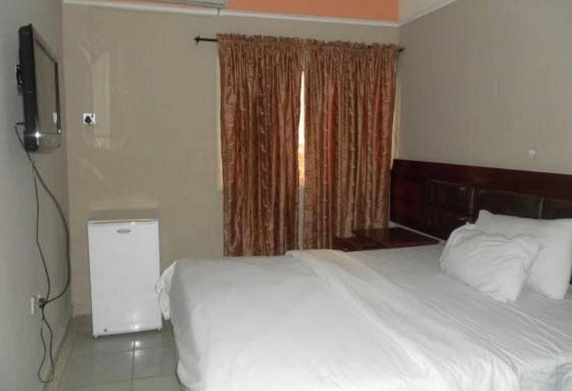 پانسیون Royal Parklane