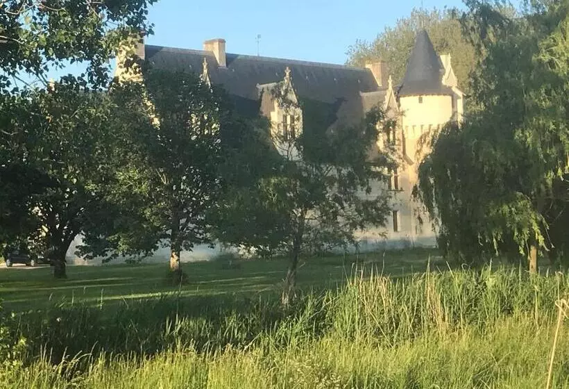 Aamiaismajoitus (B&B) Manoir De Chandoiseau