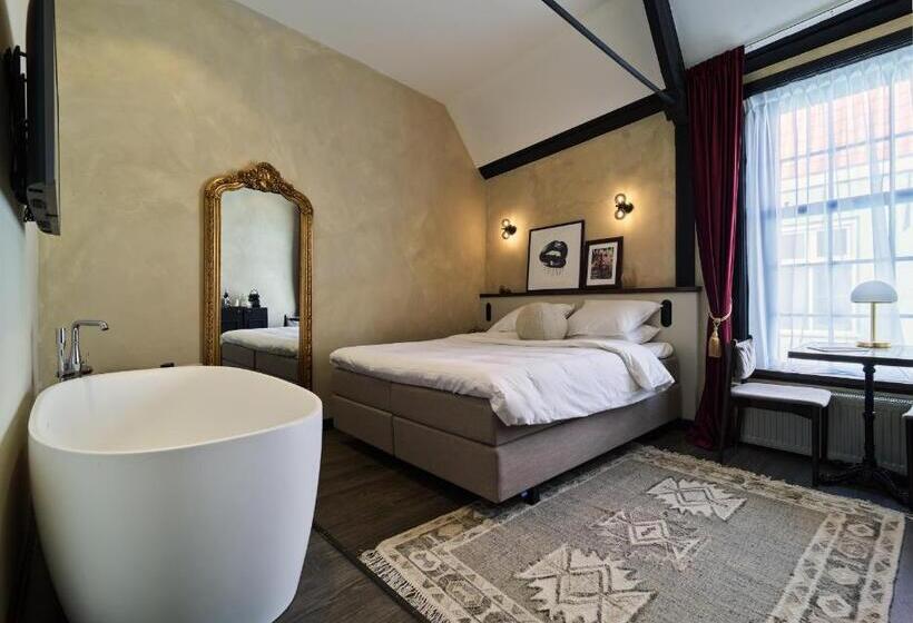 Boutique Hotel & Restaurant Frenchie