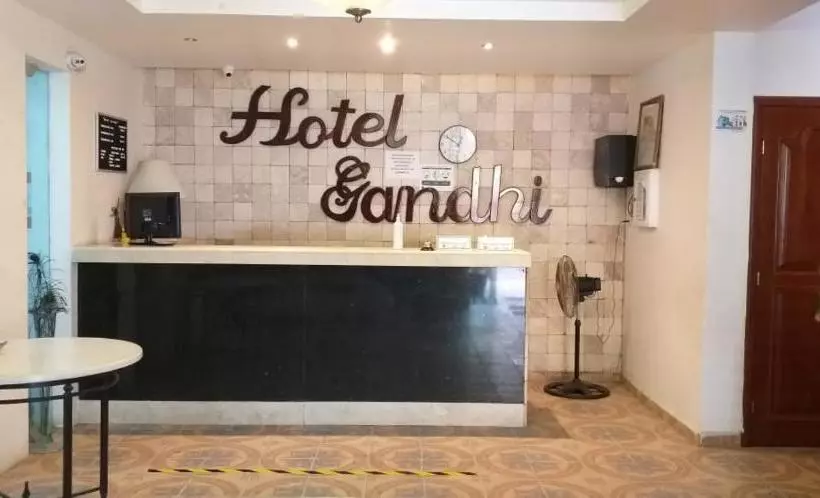 ホテル Gandhi