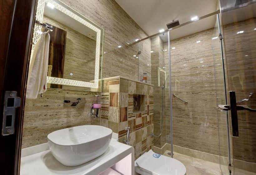 Отель Golden Tree