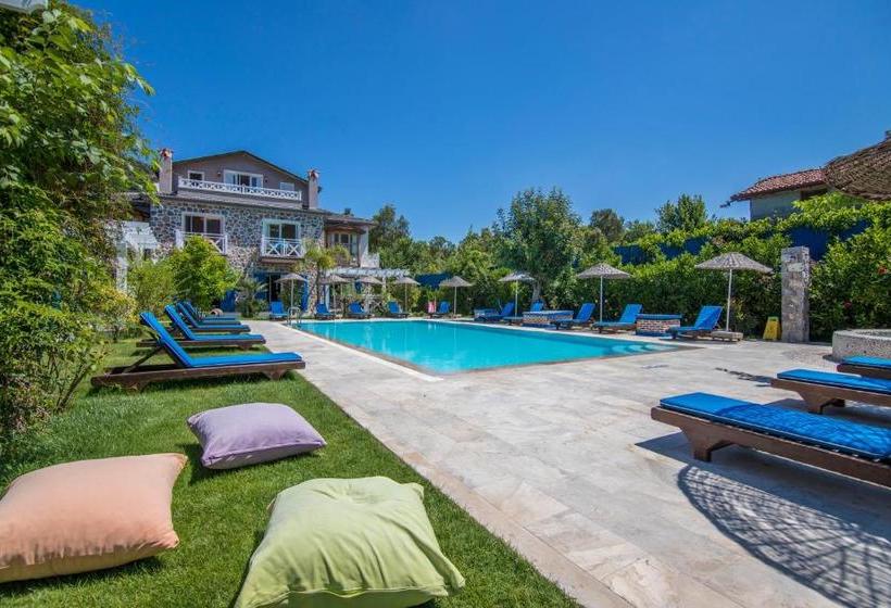 Hotelli Orino Suites