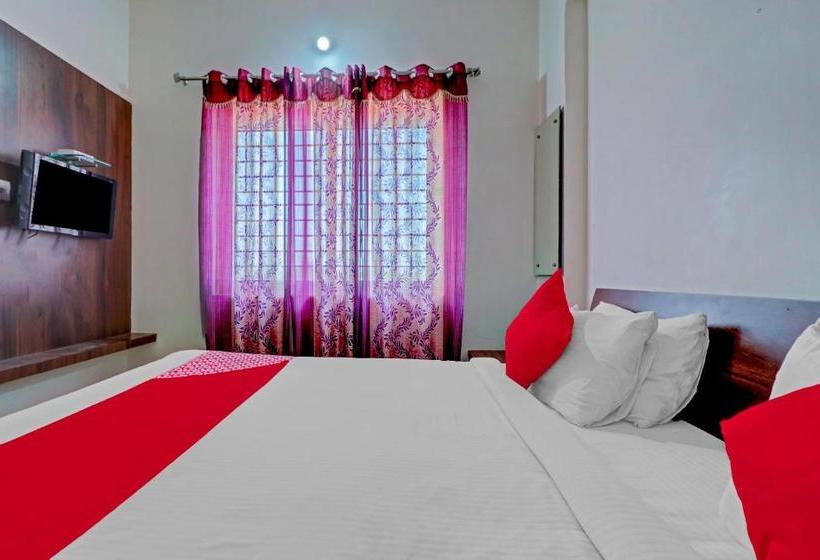 Hotel Oyo 79191 The Lotus In