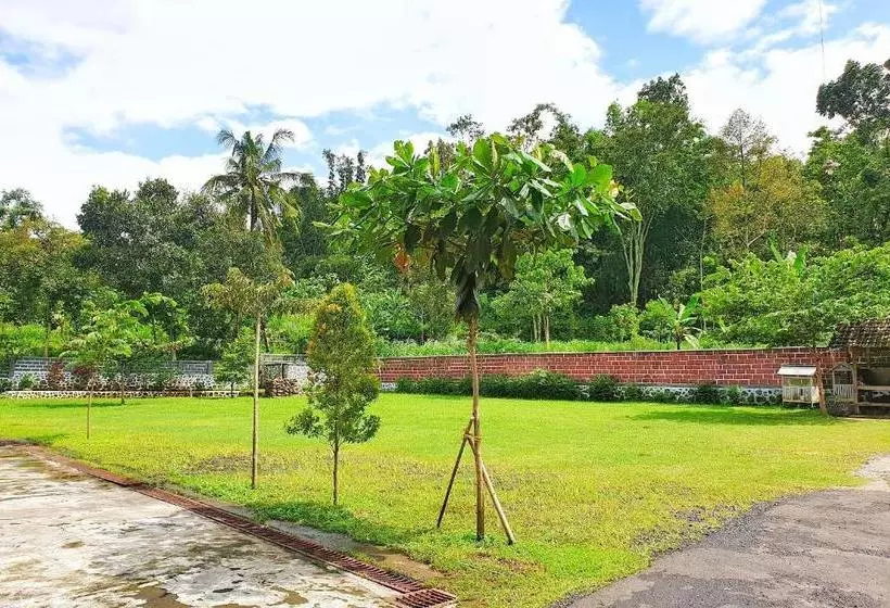 Hotelli Oyo 90328 Penginapan A3