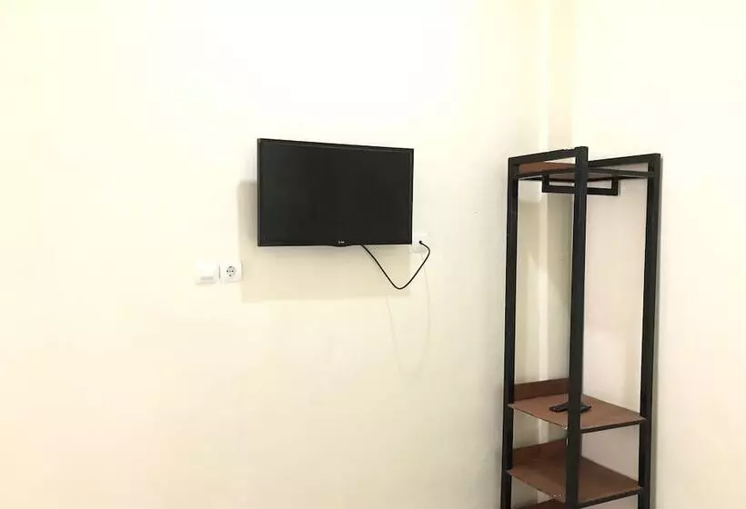 Hotelli Reddoorz Near Alun Alun Sidoarjo