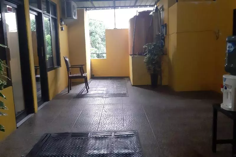 Hotelli Reddoorz Near Alun Alun Sidoarjo