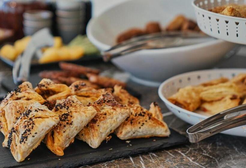 Payava Hotel By True Blue