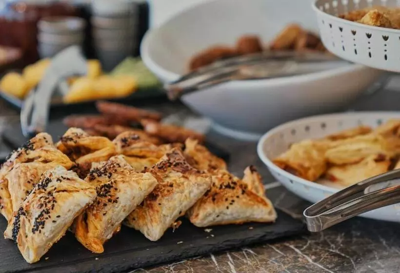 Payava Hotel By True Blue