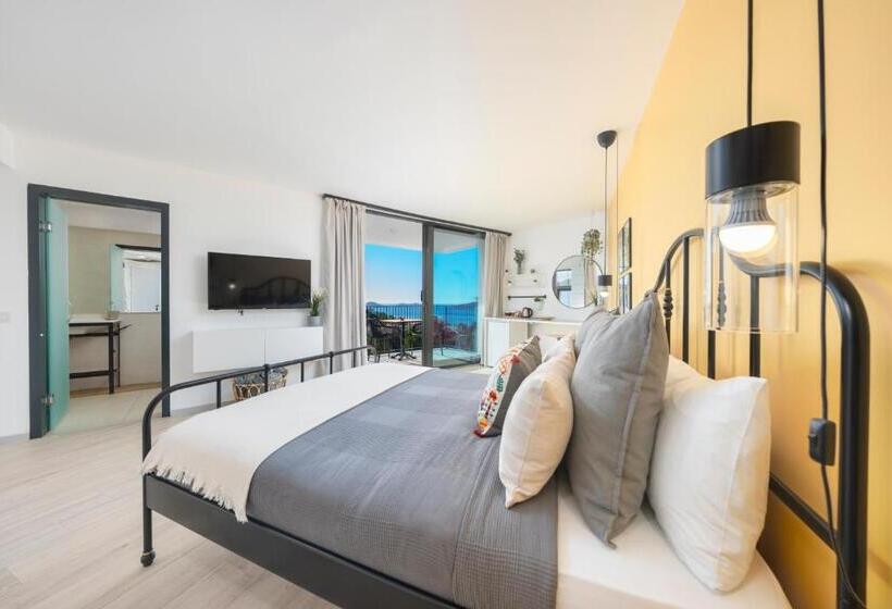 Payava Hotel By True Blue