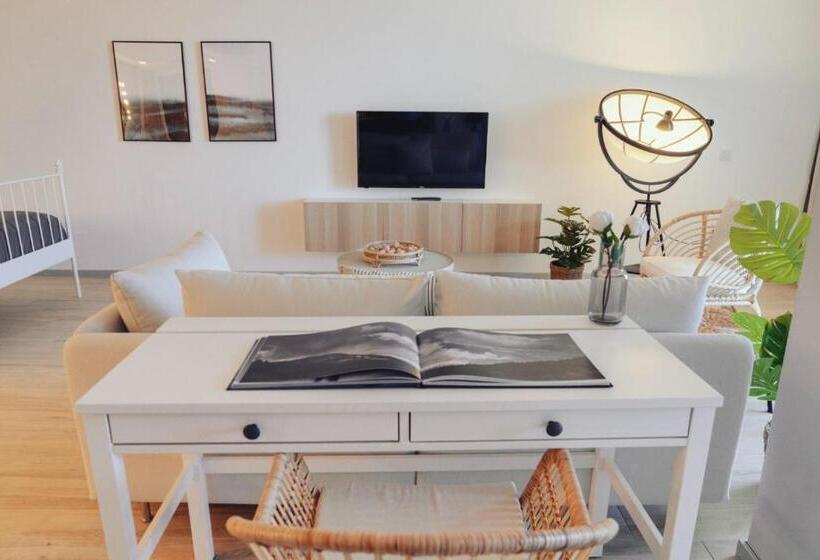 Payava Hotel By True Blue