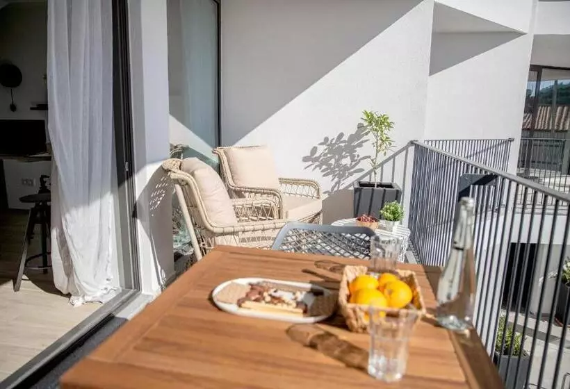 Payava Hotel By True Blue