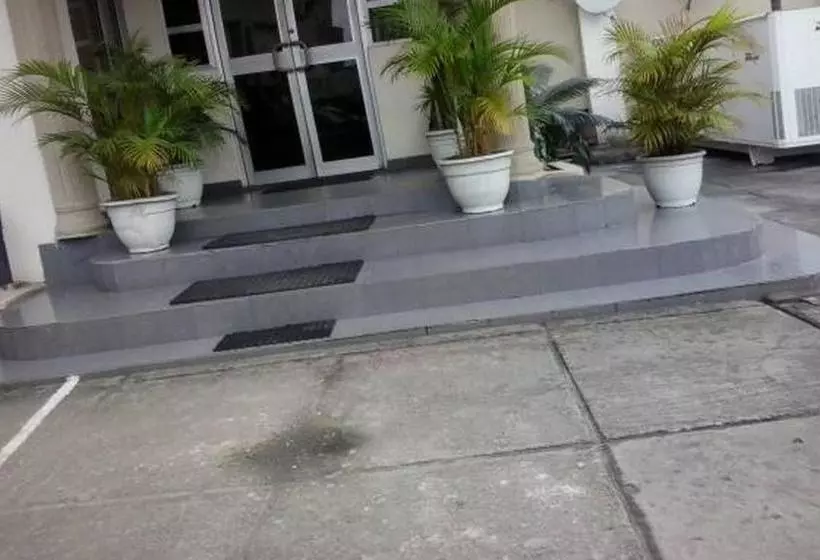 پانسیون Royal Bit , Calabar