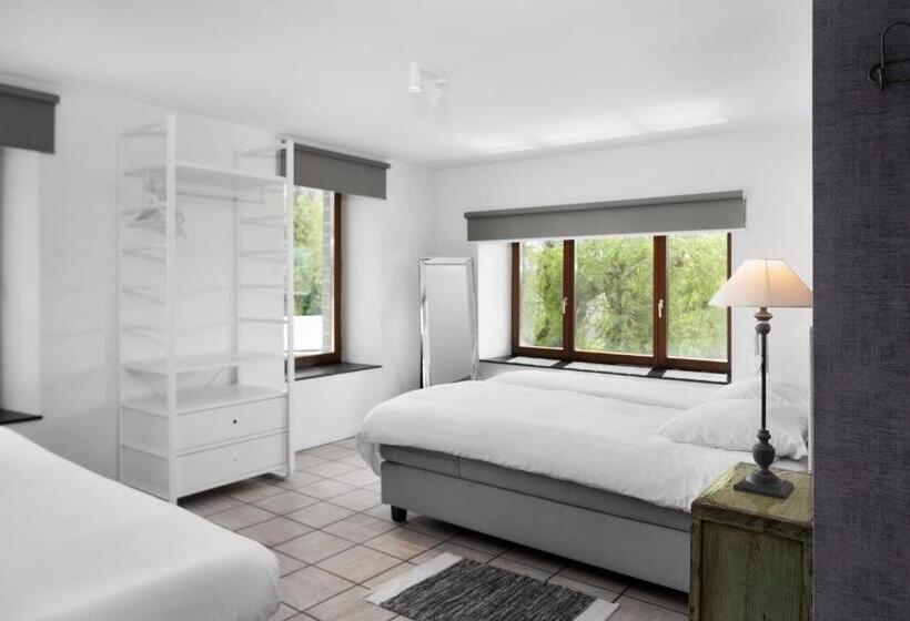 ホテル Aux Ecuries De La Reine