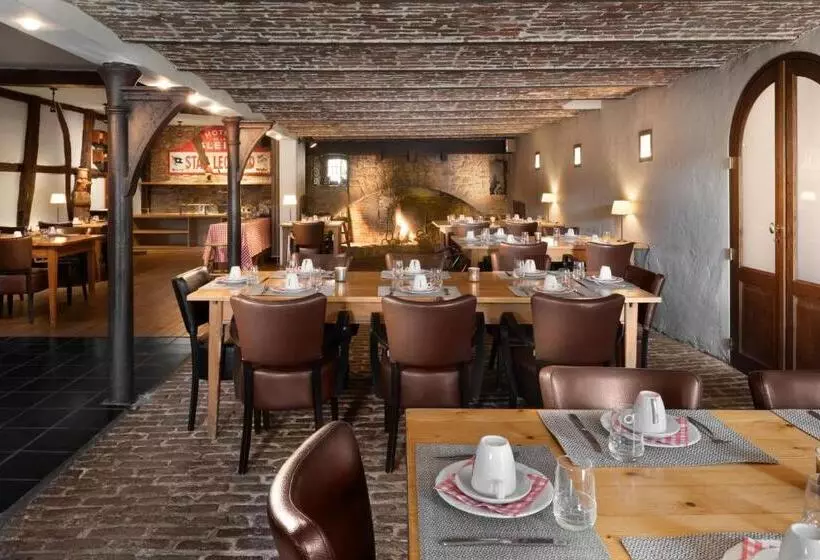 فندق Aux Ecuries De La Reine