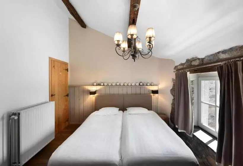 فندق Aux Ecuries De La Reine