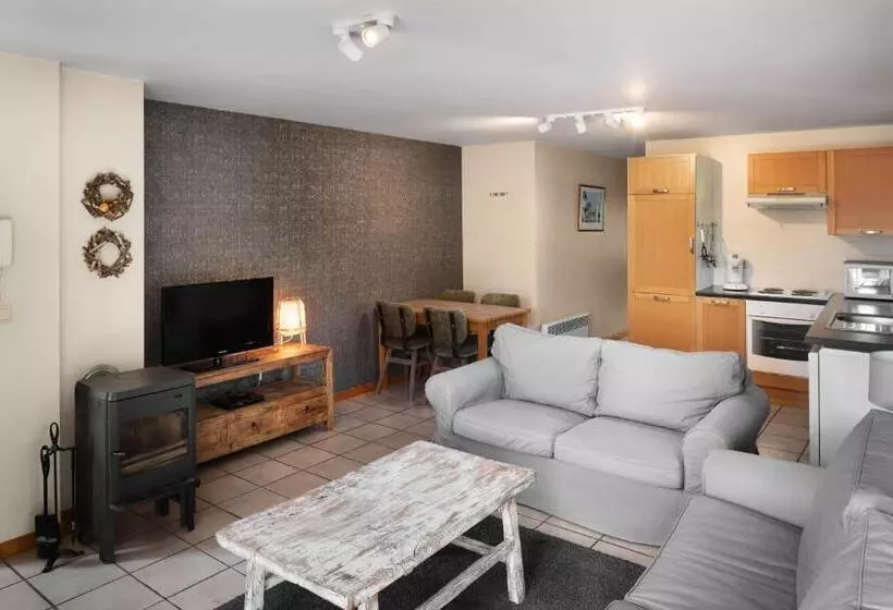 فندق Aux Ecuries De La Reine