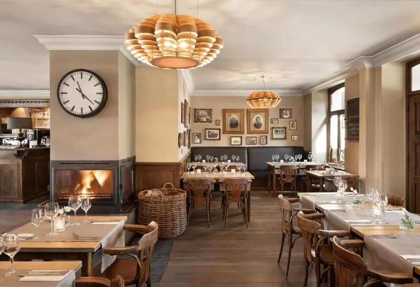 فندق Aux Ecuries De La Reine