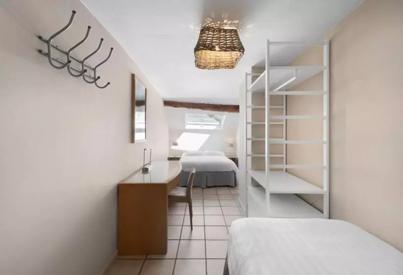 فندق Aux Ecuries De La Reine