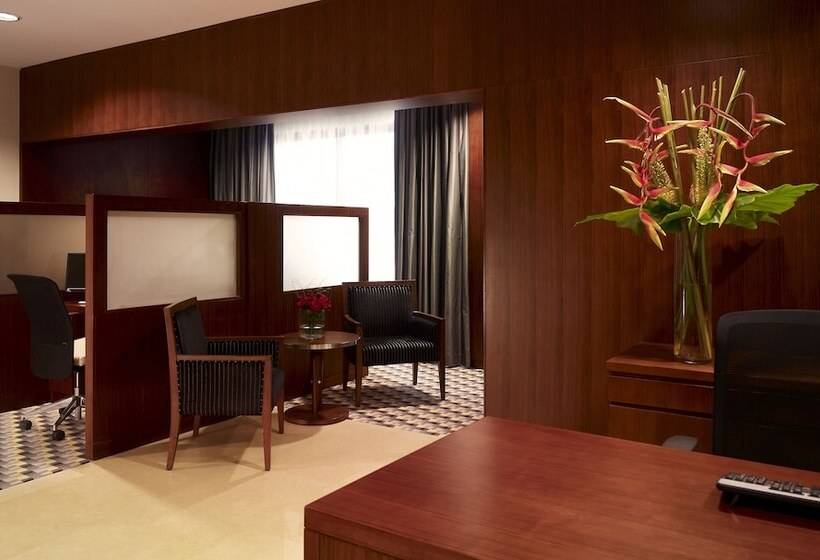 호텔 Crowne Plaza Sohar, An Ihg