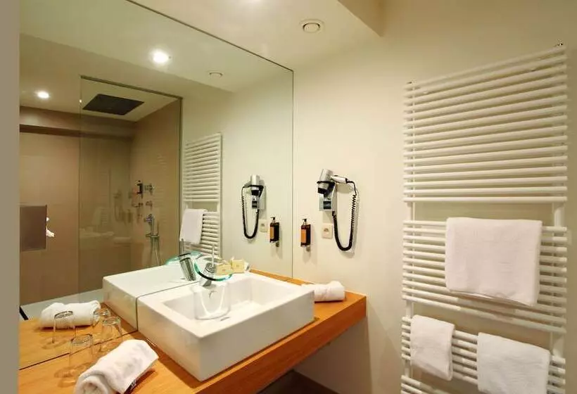 هتل Des Bains & Wellness Spa Nuxe