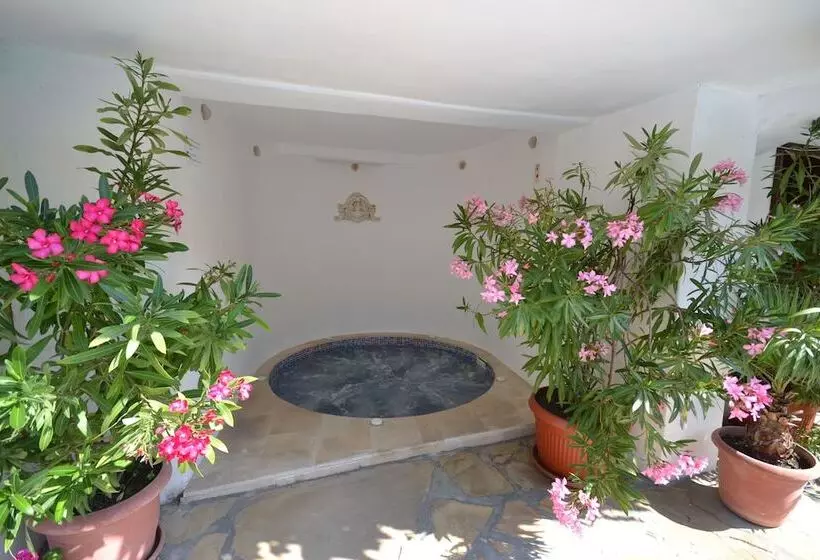 هتل семеен хотел море