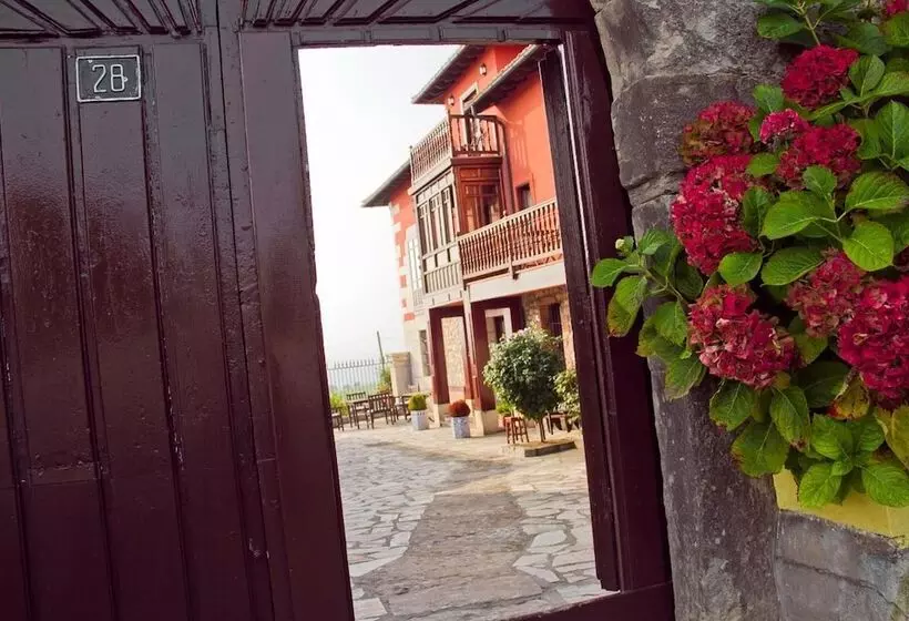 فندق Posada Campo