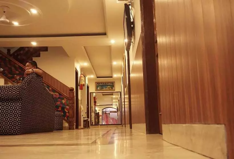 فندق Royal Holidays