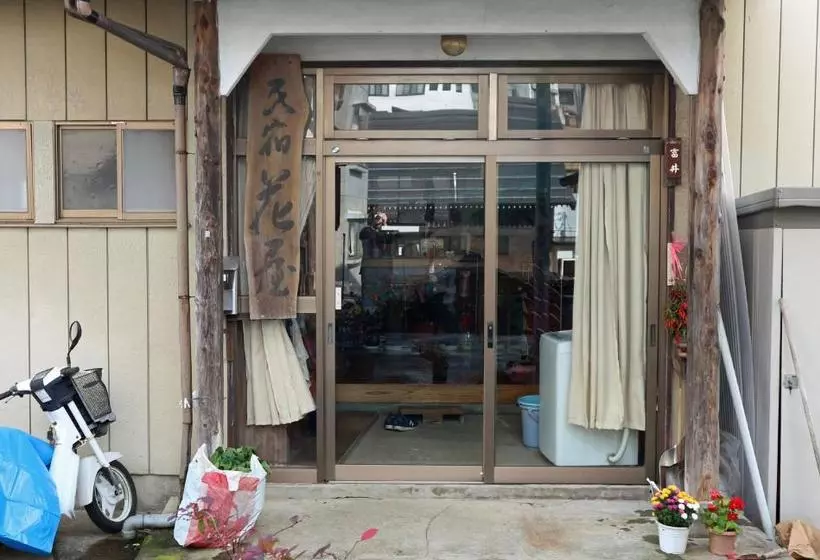 ベッドアンドブレックファースト Minpaku Hanaya