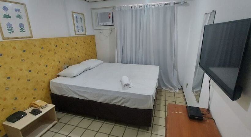 Flat Number One Ferreira Hospdagens